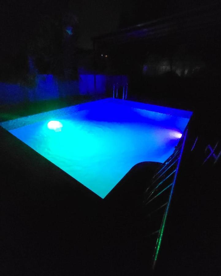 The Perfect Stays- Lal Mahal Villa With Disco Pool Lonavala Exterior photo